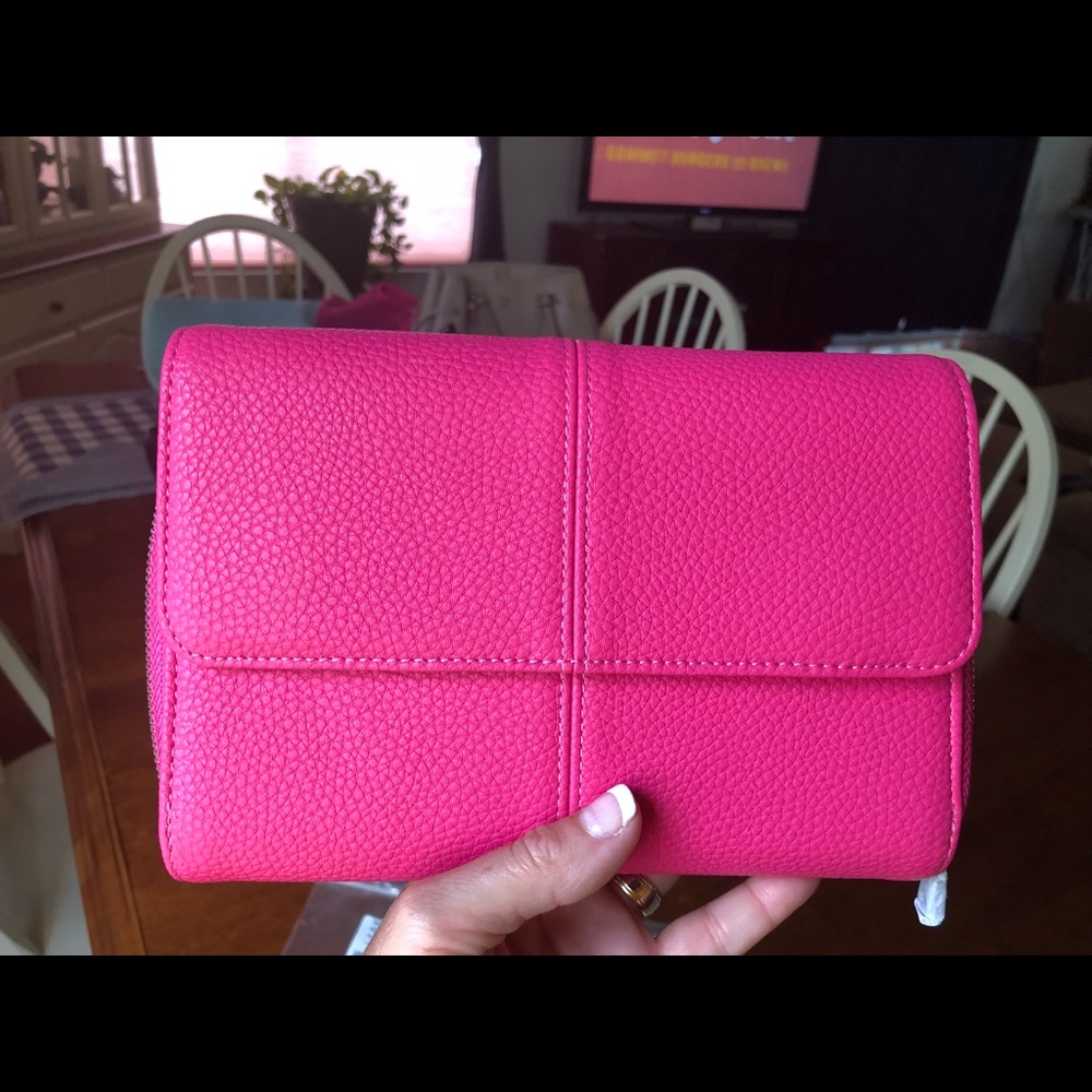 NWT tons of funds wallet/crossbody